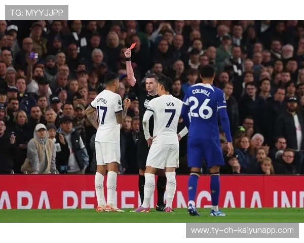 切尔西俱乐部主场战胜热刺队，保持不败记录，切尔西大胜热刺