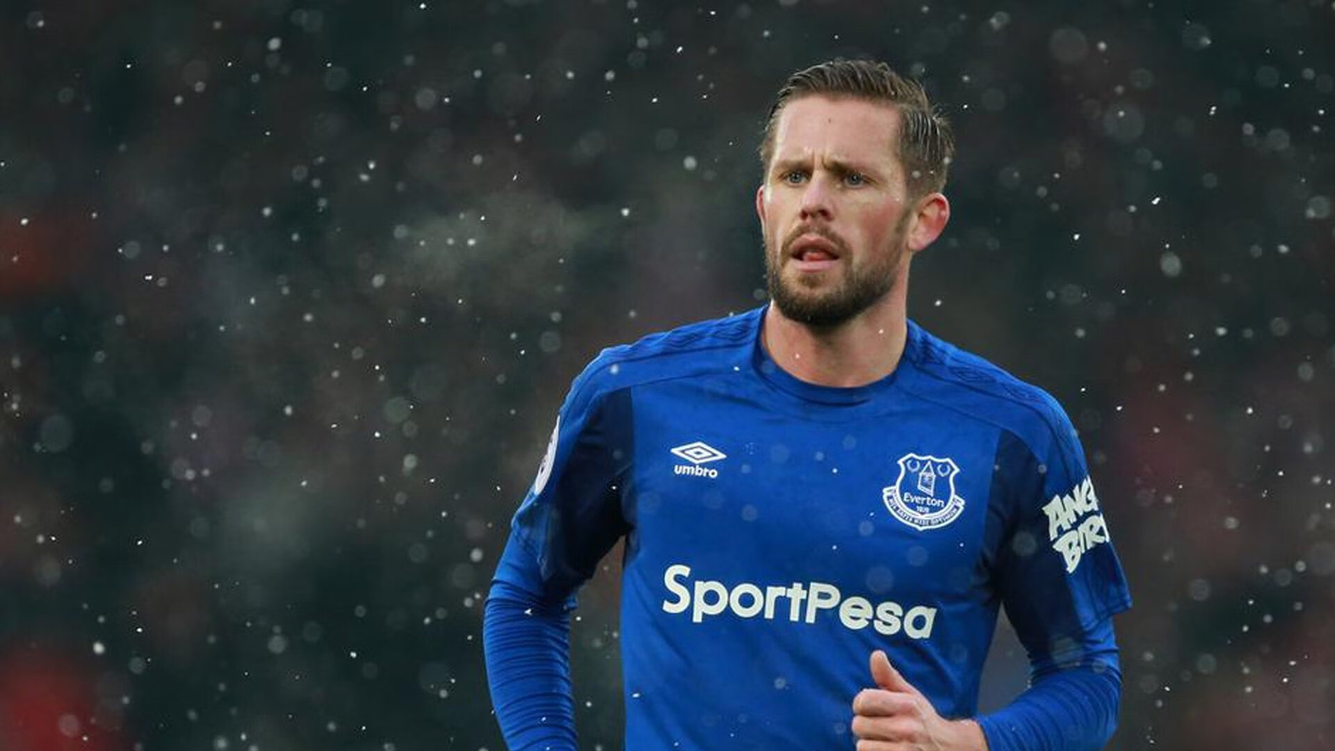 开云体育-“马丁·高尔西的出色防守与技术，帮助美洲狮队攻守兼备”